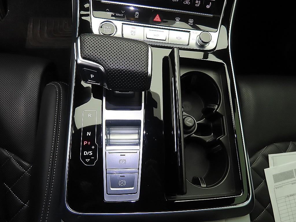 아우디 Q7(2세대) 55 TFSI 콰트로 프리미엄 - 이미지 19