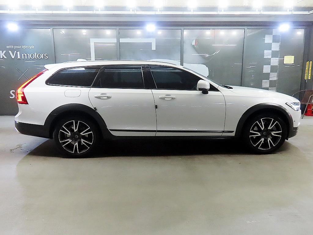 볼보 V90 크로스컨트리 2.0 T5 AWD 프로