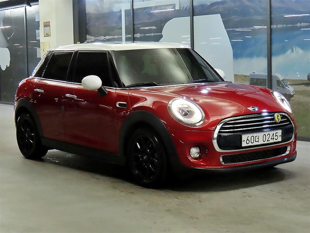 미니 쿠퍼(3세대) 5도어 1.5 D 하이 - 이미지 12