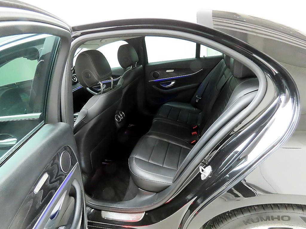 벤츠 E클래스(5세대) E220d 아방가르드 - 이미지 17