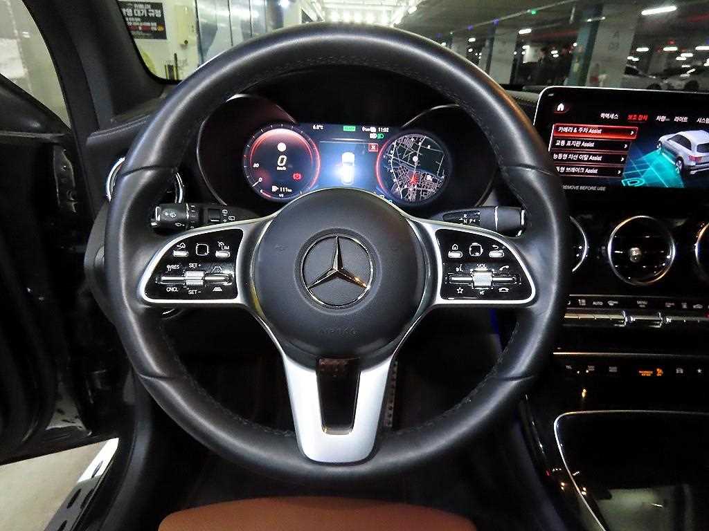 벤츠 GLC클래스 GLC 300e 4매틱 - 이미지 14