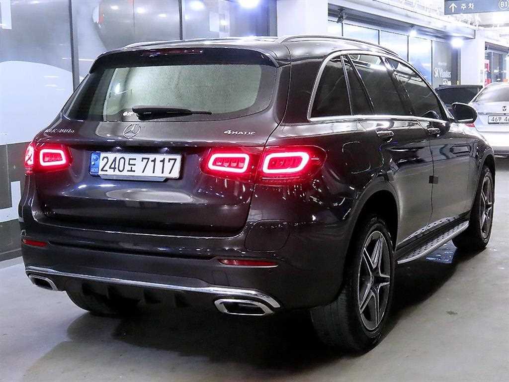 벤츠 GLC클래스 GLC 300e 4매틱 - 이미지 12