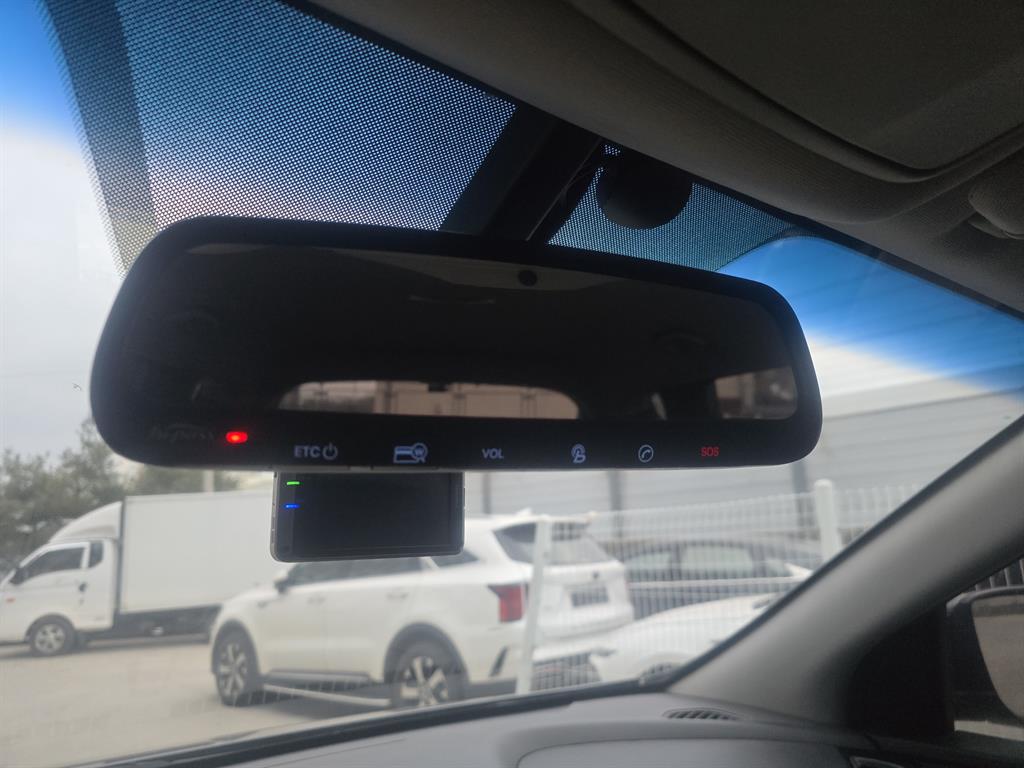 현대 싼타페(DM) 디젤 R2.0 2WD 프리미엄 - 이미지 9