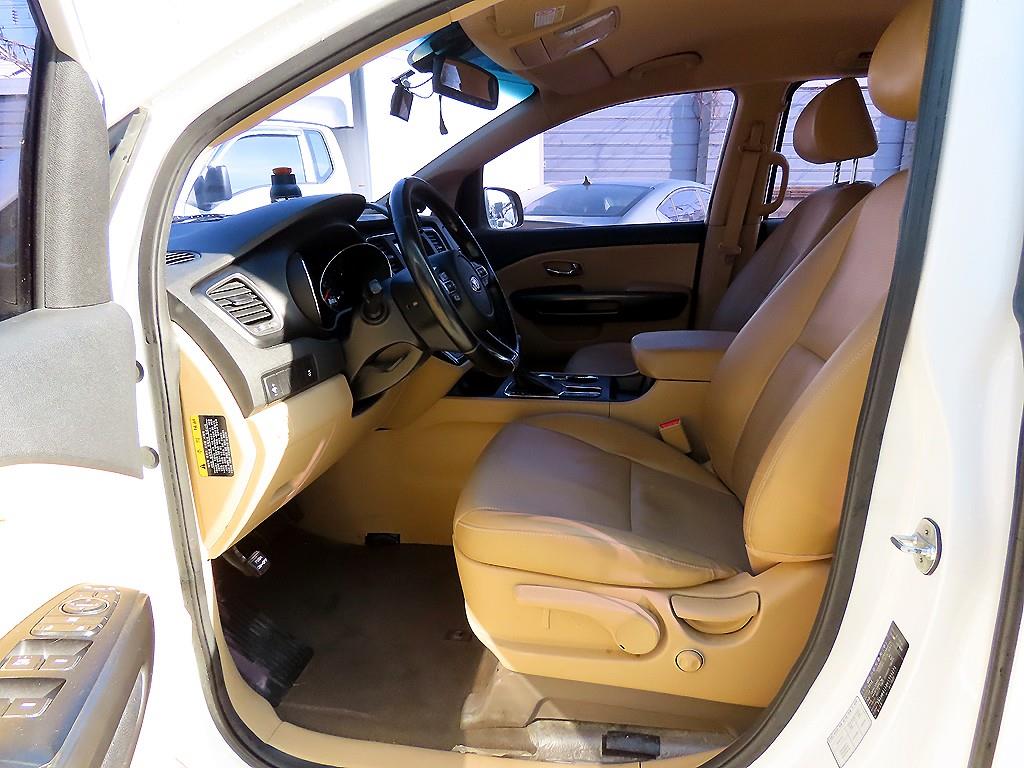 기아 더 뉴카니발 9인승 디젤 럭셔리 - 이미지 16