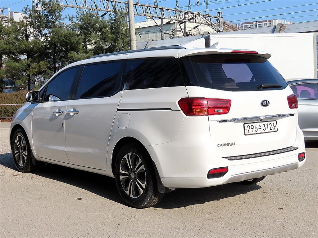 기아 더 뉴카니발 9인승 디젤 럭셔리 - 이미지 14