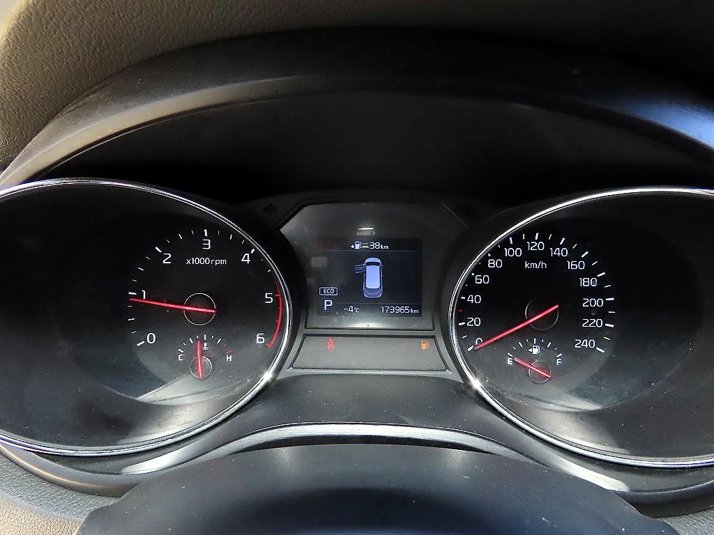 기아 더 뉴카니발 9인승 디젤 럭셔리 - 이미지 19