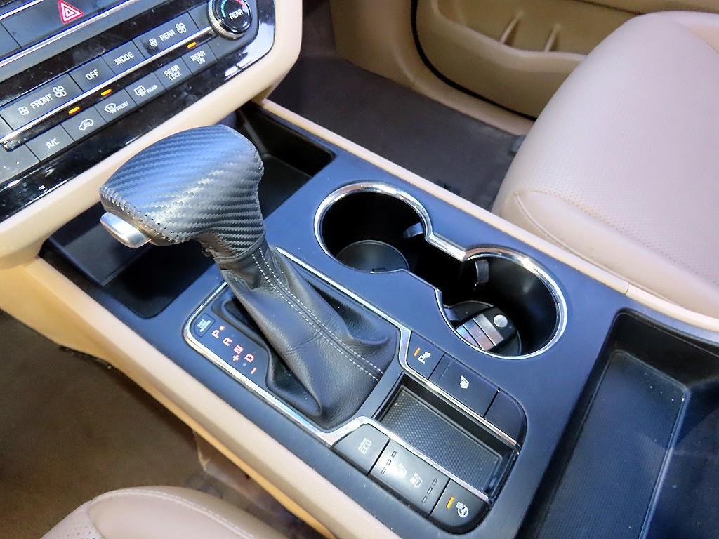 기아 더 뉴카니발 9인승 디젤 럭셔리 - 이미지 11