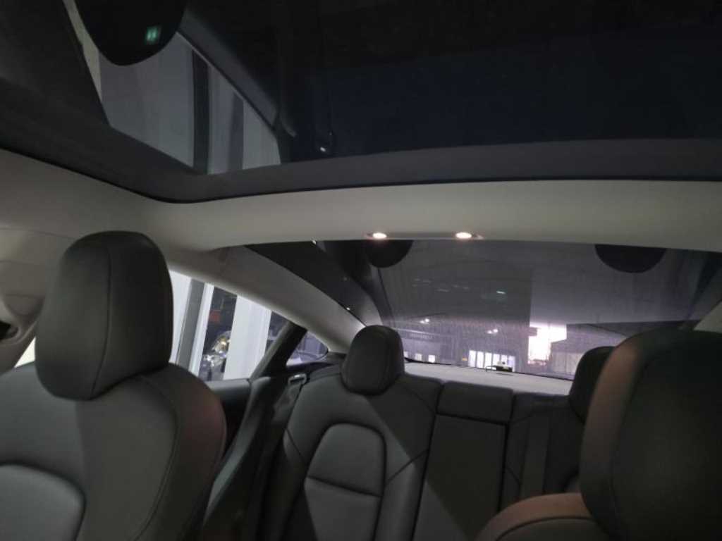 테슬라 모델 3 AWD 롱 레인지 - 이미지 2