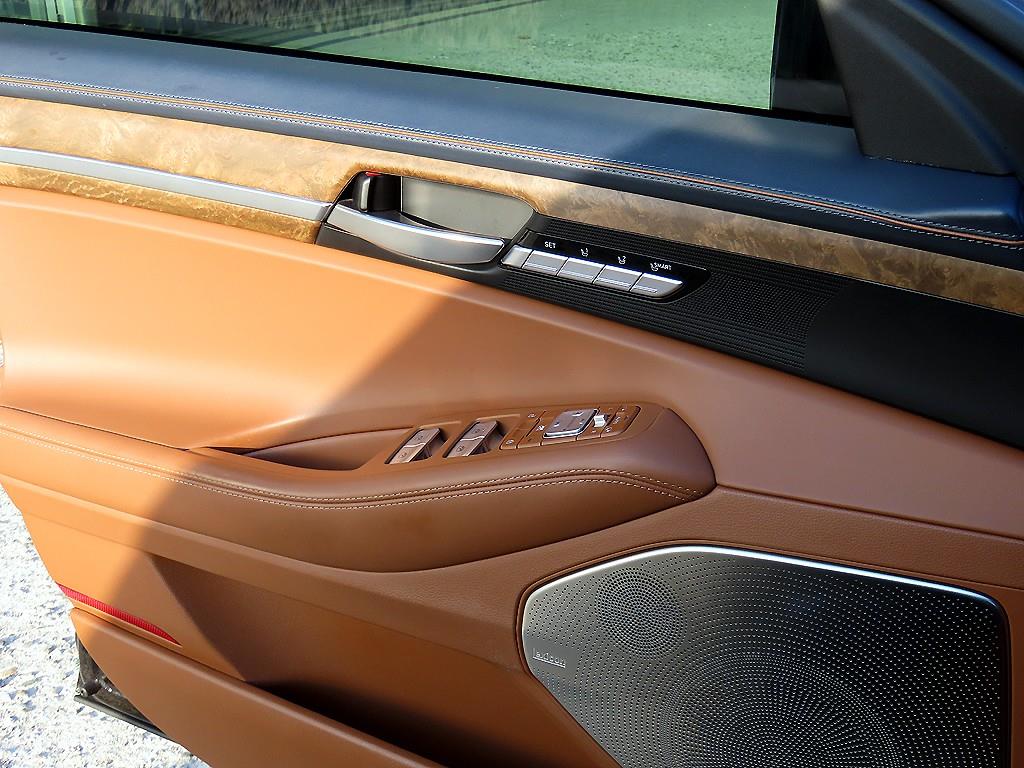 제네시스 G90 5.0 AWD 리무진 - 이미지 4