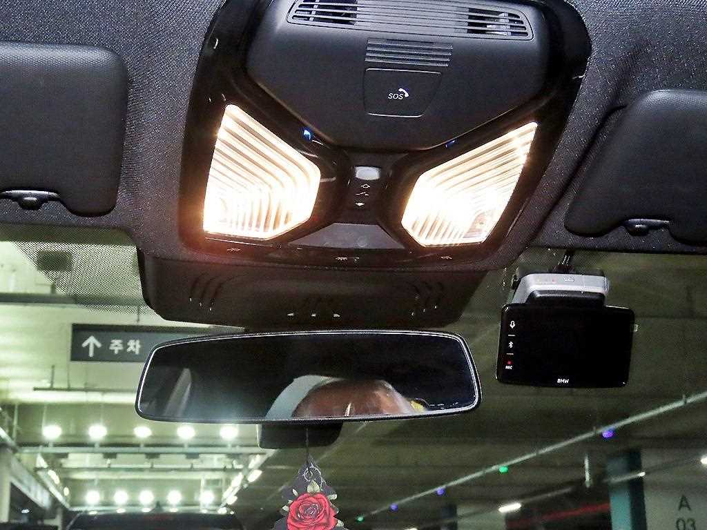 BMW 3시리즈(7세대) 320i M 스포츠팩 - 이미지 17