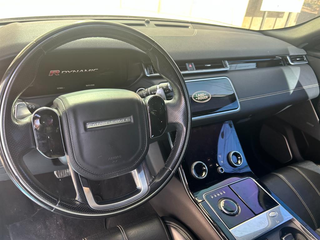 랜드로버 레인지로버 벨라 3.0 D300 HSE R다이나믹 - 이미지 5