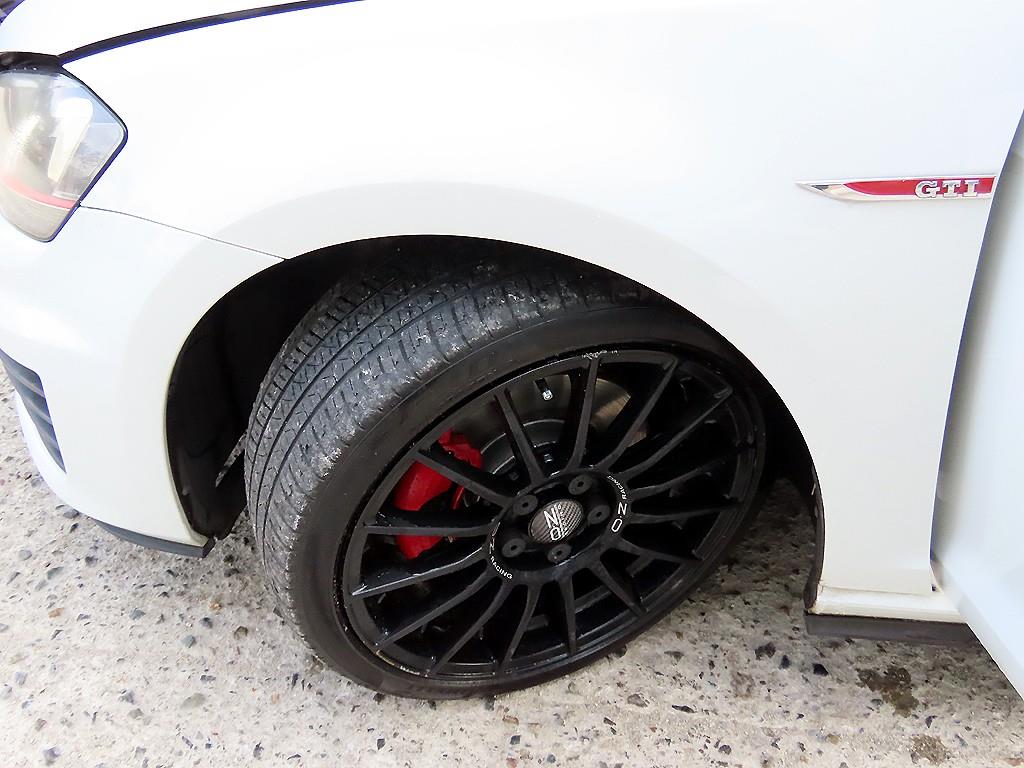 폭스바겐 골프(7세대) 2.0 GTI 익스트림 - 이미지 16
