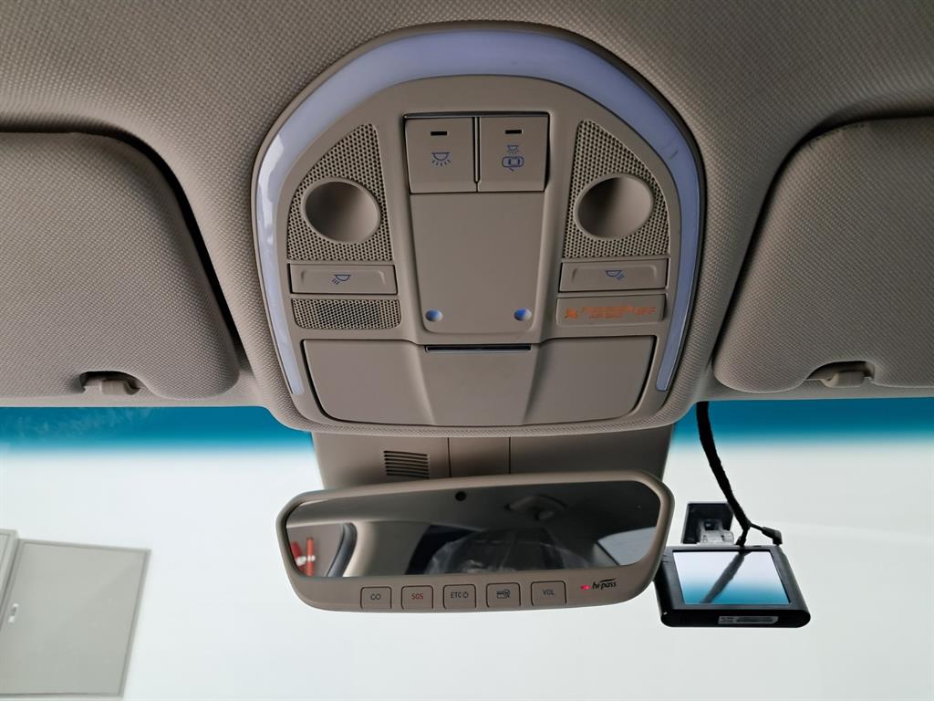 제네시스 더 뉴G70 가솔린 2.0T 2WD 기본형 - 이미지 18