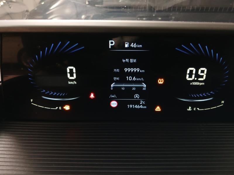 현대 스타리아 2.2 디젤 투어러 9인승 4WD 모던 - 이미지 19