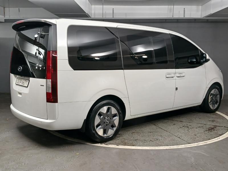 현대 스타리아 2.2 디젤 투어러 9인승 4WD 모던 - 이미지 12