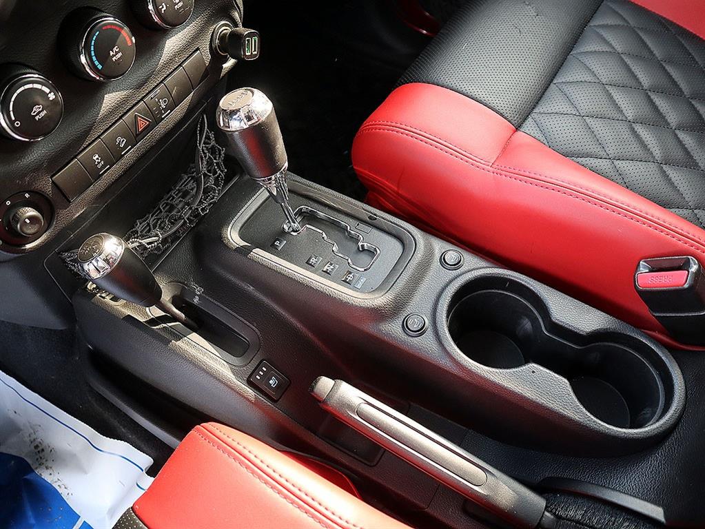 지프 랭글러(JK) 2.8 루비콘 4도어 - 이미지 8