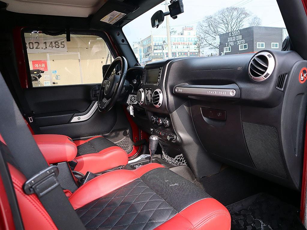 지프 랭글러(JK) 2.8 루비콘 4도어 - 이미지 19