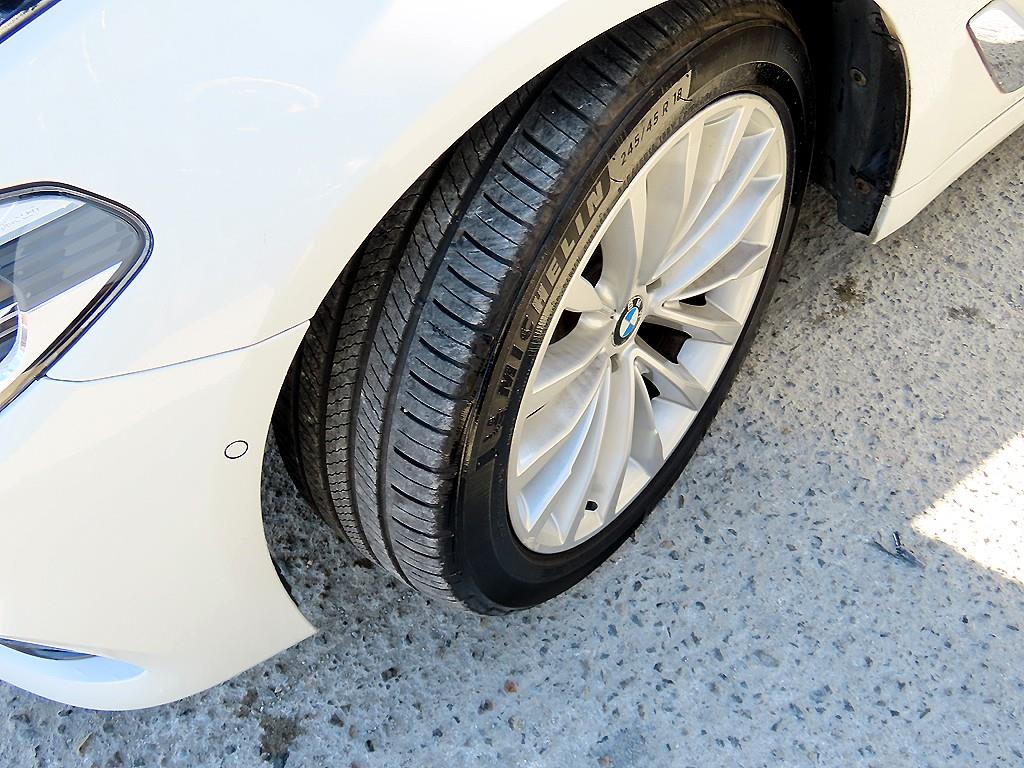 BMW 5시리즈(7세대) 530i xDrive 럭셔리 라인플러스 - 이미지 5