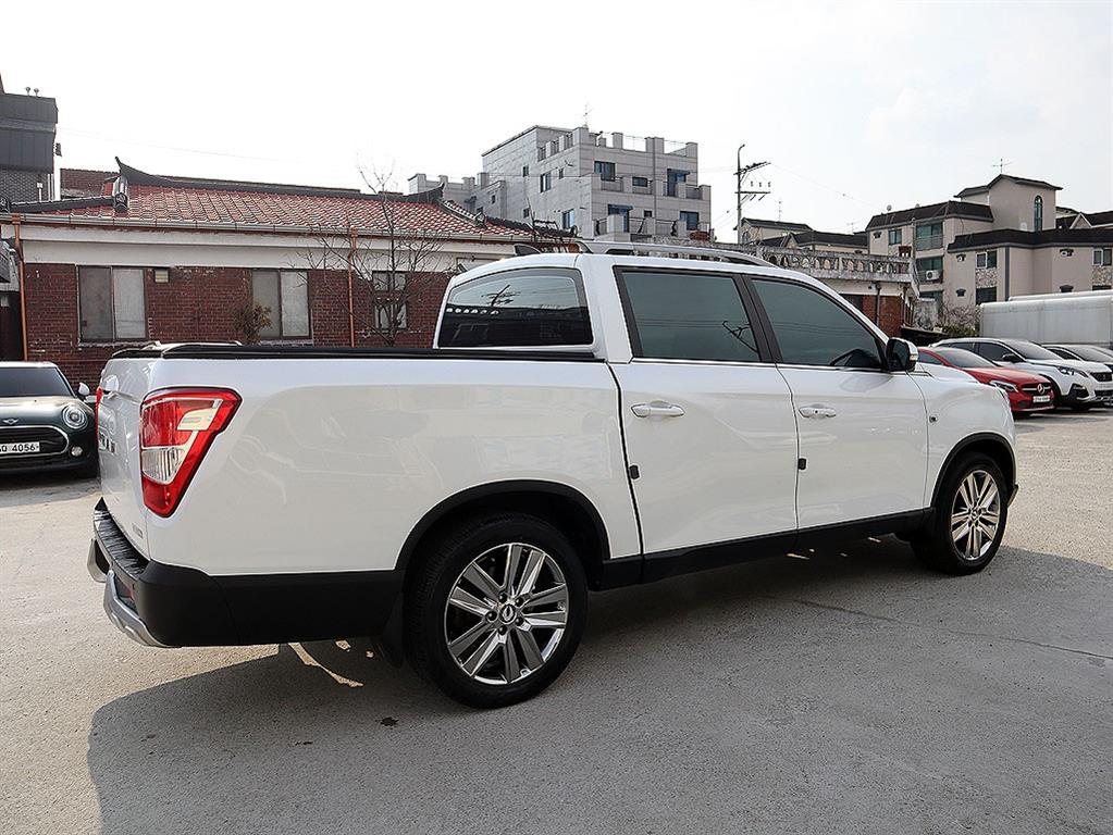 KG모빌리티(쌍용) 렉스턴 스포츠 칸 디젤 2.2 4WD 프로페셔널 S - 이미지 15