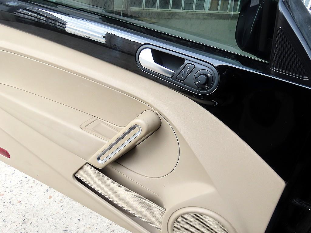 폭스바겐 더 비틀 2.0 TDI 프리미엄 - 이미지 2