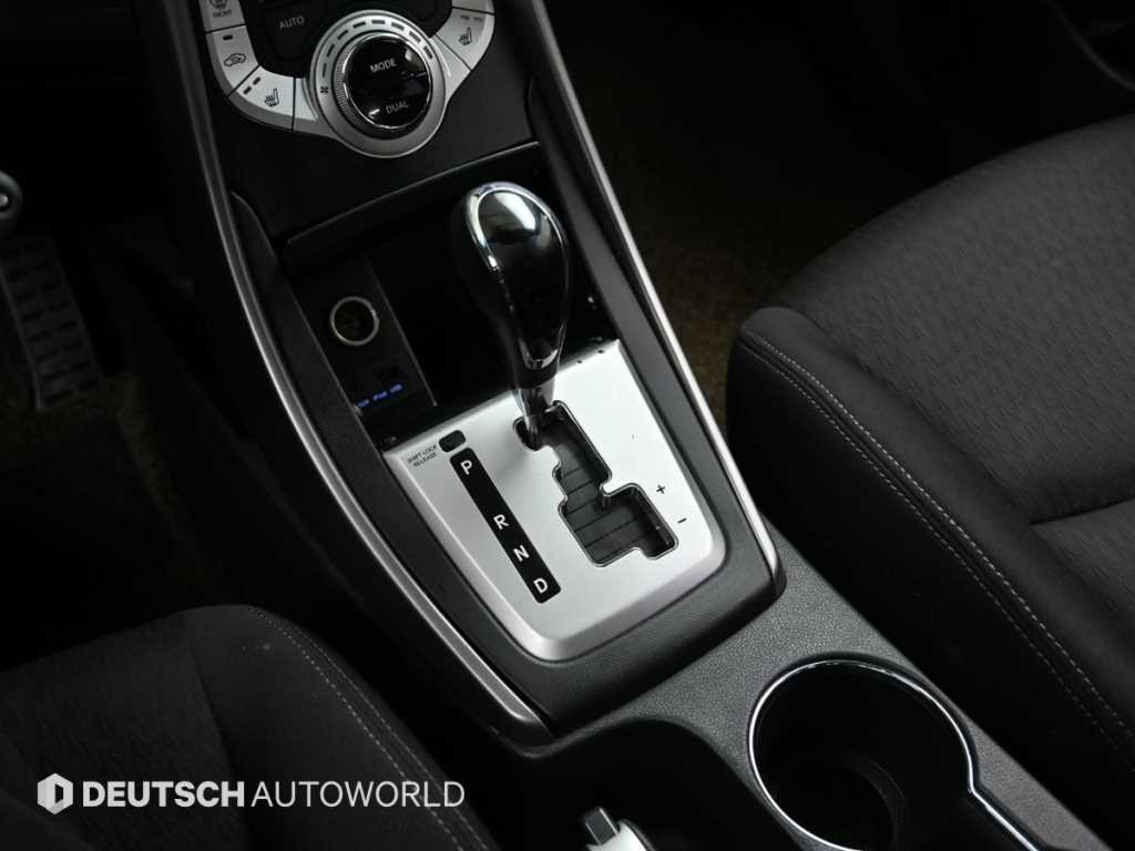 현대 아반떼MD M16 GDi 럭셔리 - 이미지 17