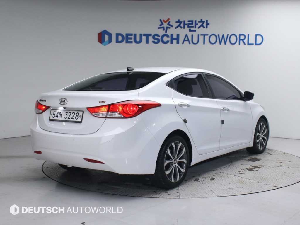 현대 아반떼MD M16 GDi 럭셔리 - 이미지 8