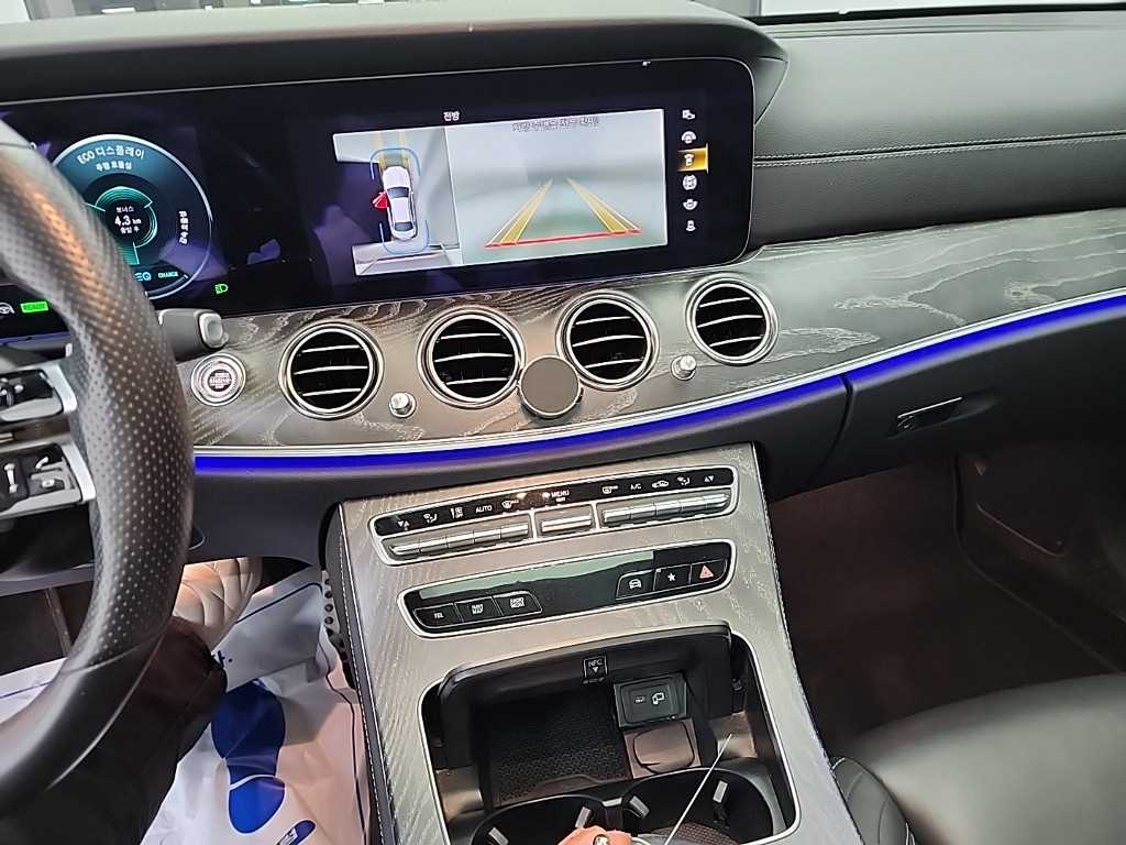 벤츠 E클래스(5세대) E350 4매틱 AMG 라인 - 이미지 5
