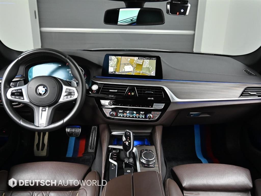 BMW 5시리즈(7세대) 530i xDrive M스포츠팩 플러스