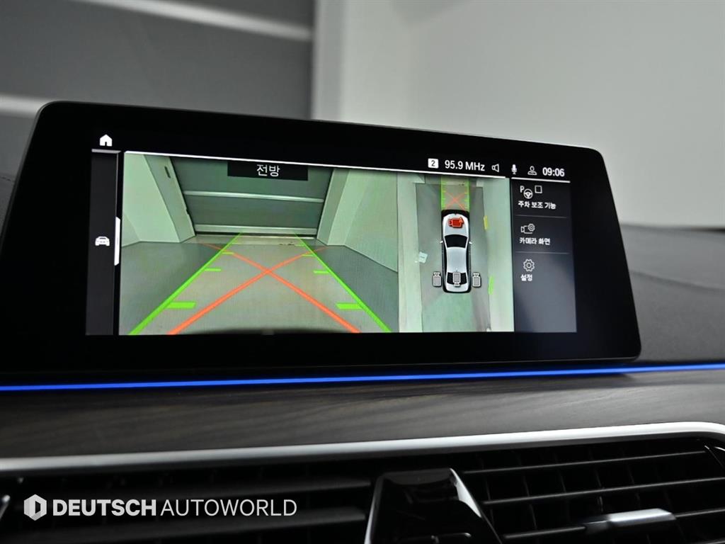 BMW 5시리즈(7세대) 530i xDrive M스포츠팩 플러스 - 이미지 18