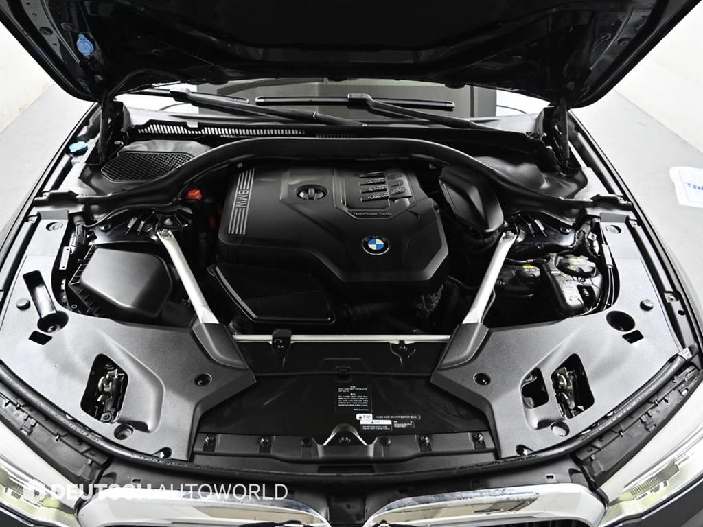 BMW 5시리즈(7세대) 530i xDrive M스포츠팩 플러스 - 이미지 12