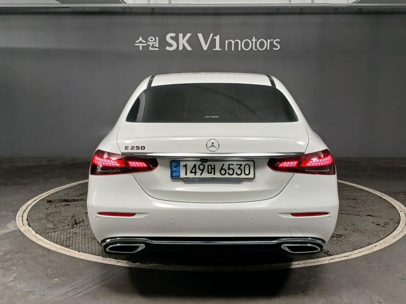 벤츠 E클래스(5세대) E250 아방가르드 - 이미지 9