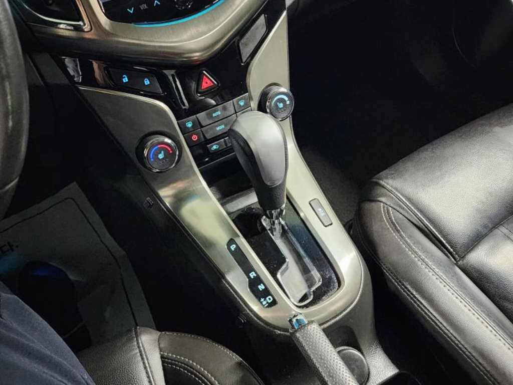 쉐보레 (대우) 크루즈 4도어 2.0 디젤 LTZ+ - 이미지 15