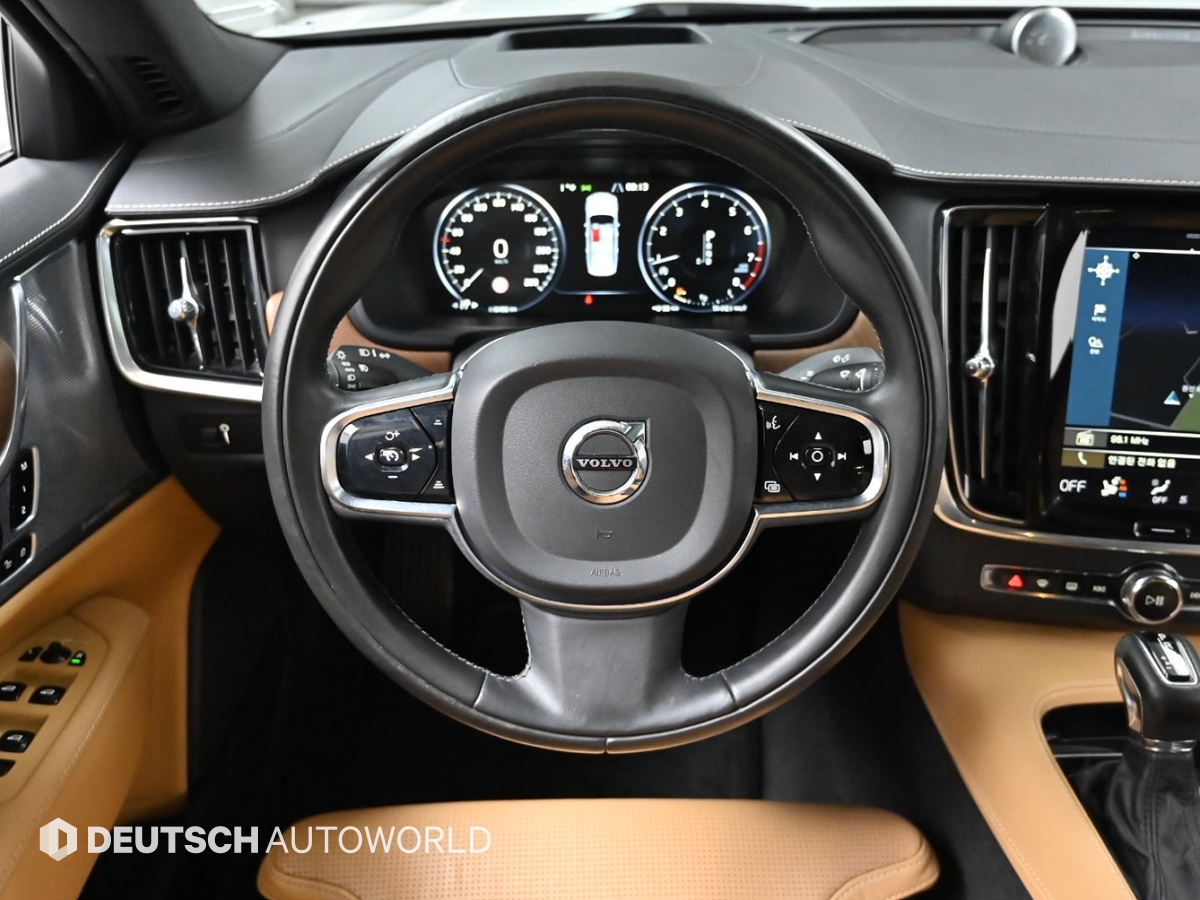 볼보 더 뉴 S90 T5 인스크립션 - 이미지 13