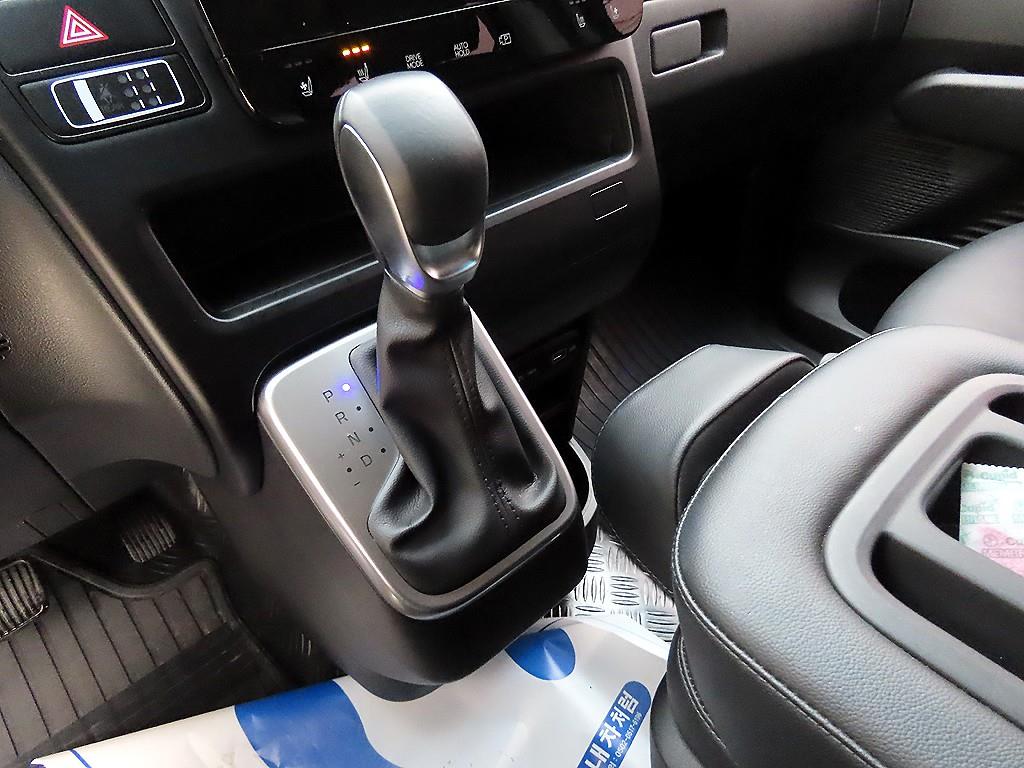 현대 스타리아 3.5 LPG 투어러 9인승 모던 - 이미지 15