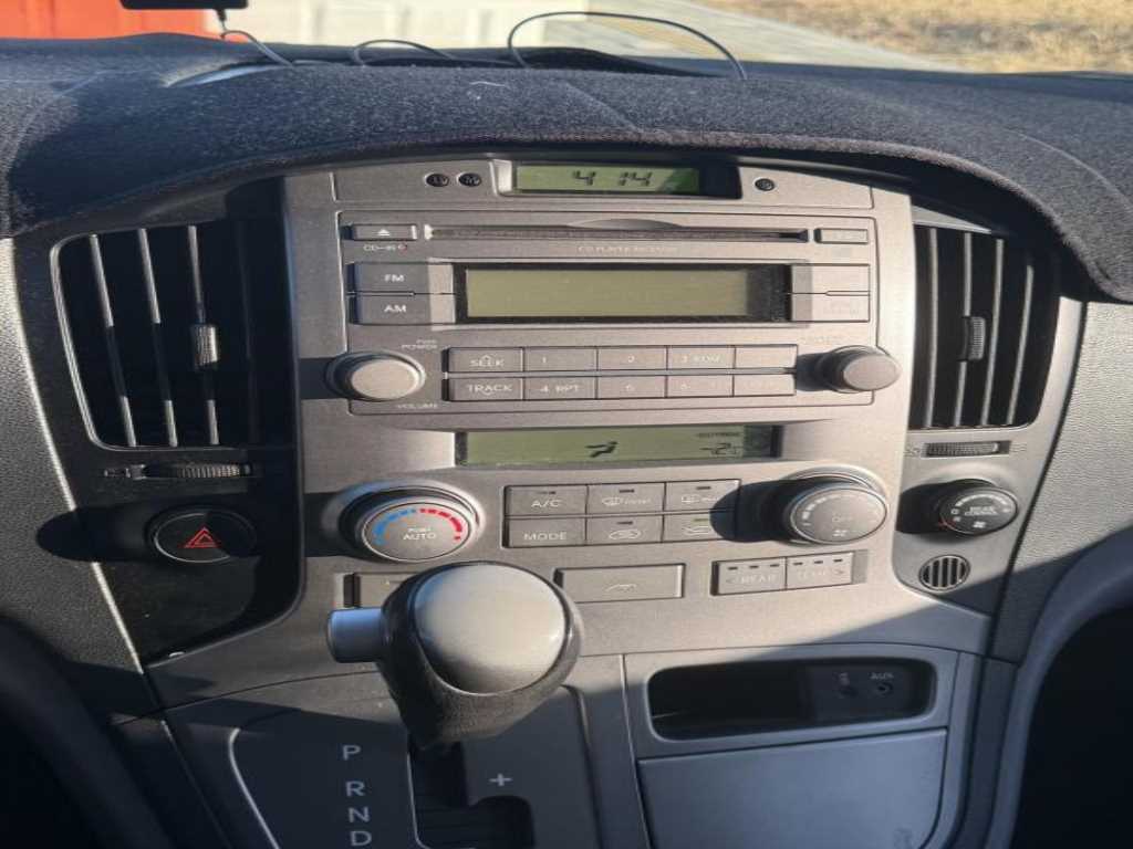 현대 그랜드스타렉스 11인승 디젤 CVX 프리미엄 - 이미지 3