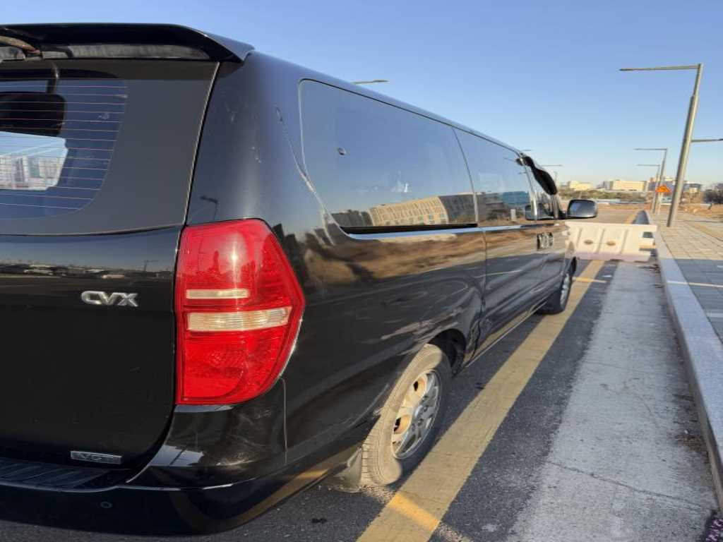 현대 그랜드스타렉스 11인승 디젤 CVX 프리미엄 - 이미지 10