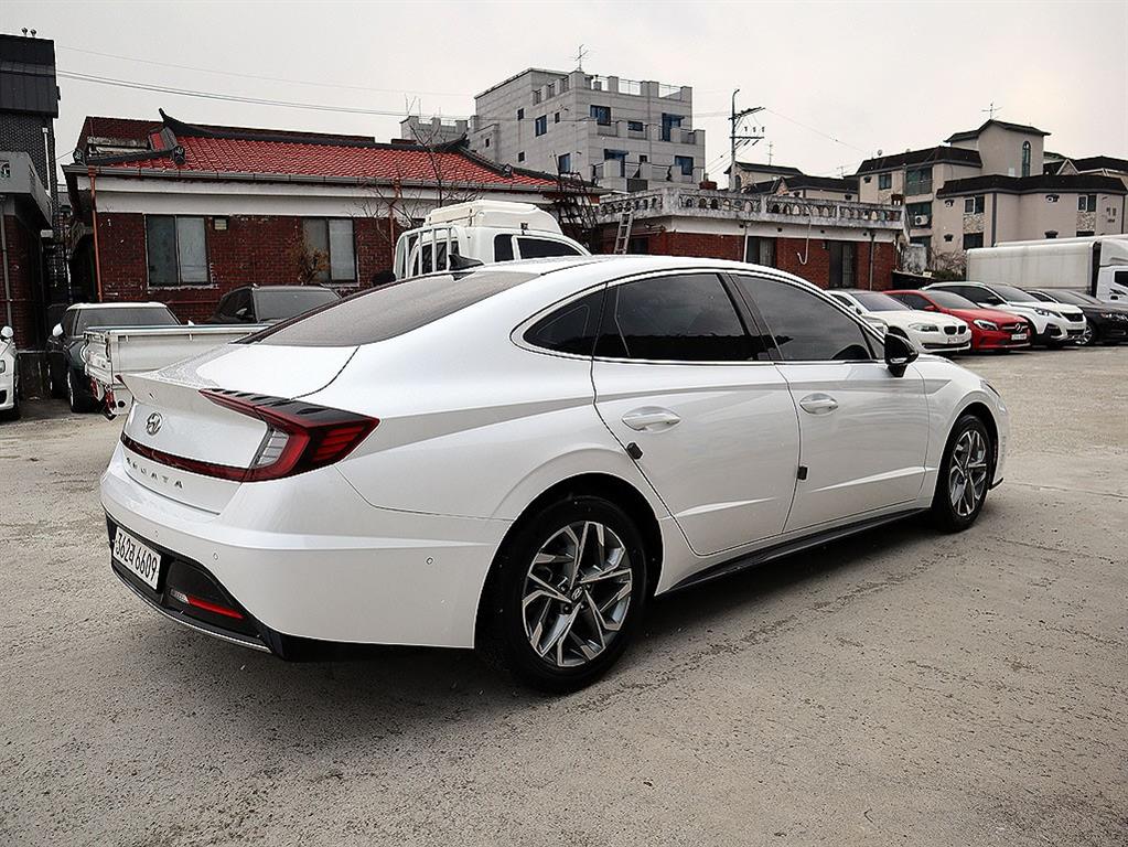 현대 쏘나타(DN8) G2.0 프리미엄 플러스 - 이미지 15