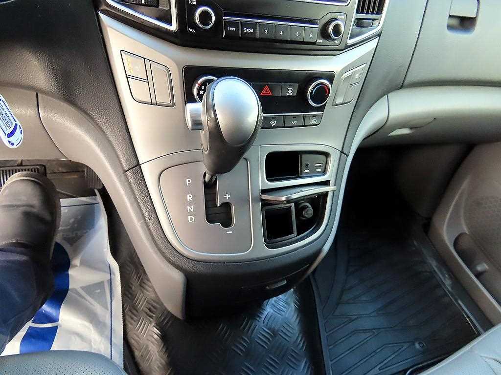 현대 더 뉴그랜드스타렉스 3인승 디젤 밴 스마트 - 이미지 14