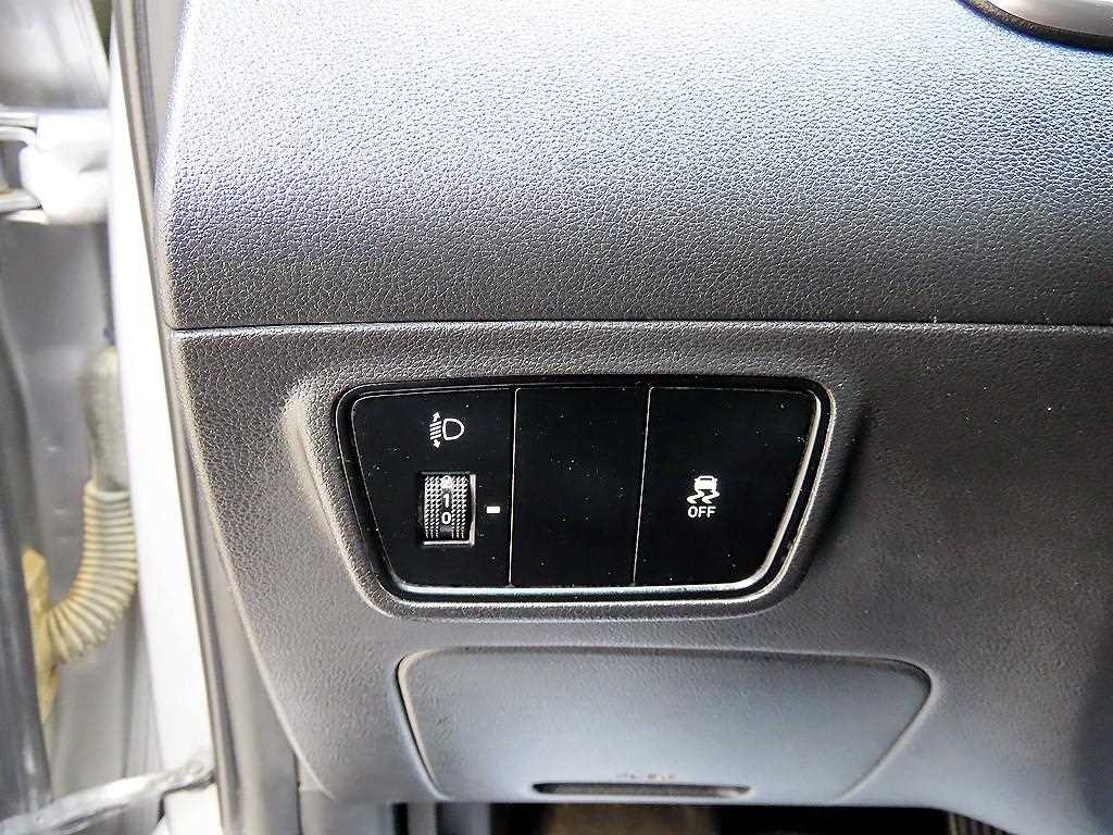 현대 더 올뉴투싼 2.0 디젤 AWD 프리미엄 - 이미지 11