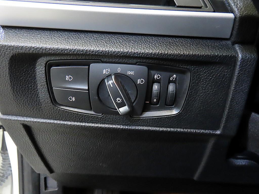 BMW 1시리즈(2세대) 5도어 118d 어반 라인 - 이미지 14