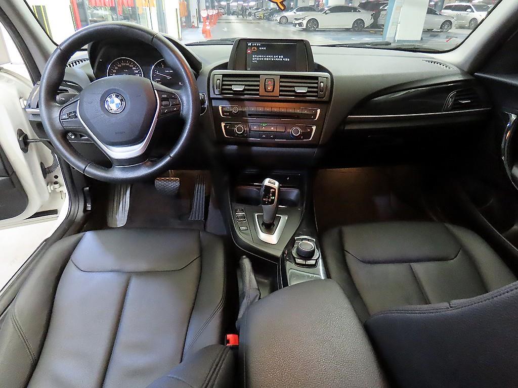 BMW 1시리즈(2세대) 5도어 118d 어반 라인 - 이미지 11