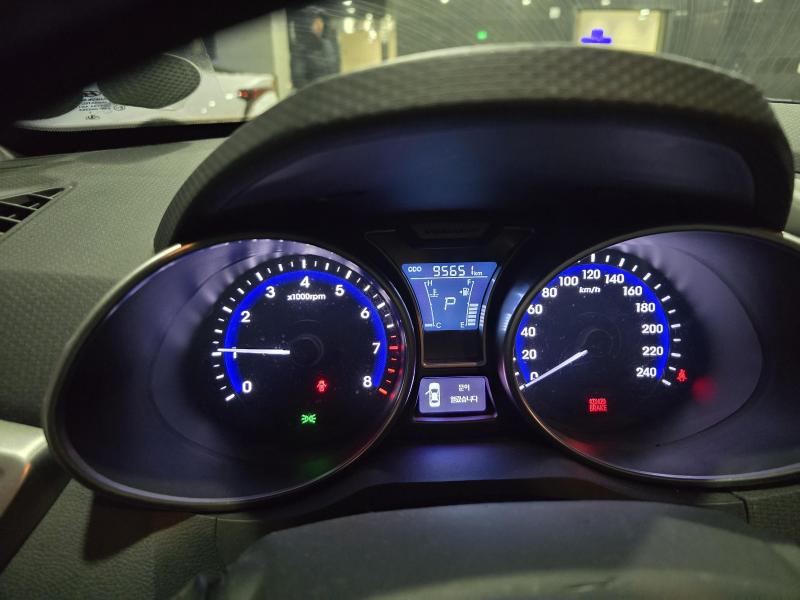 현대 벨로스터 1.6 GDI DCT팩 - 이미지 8