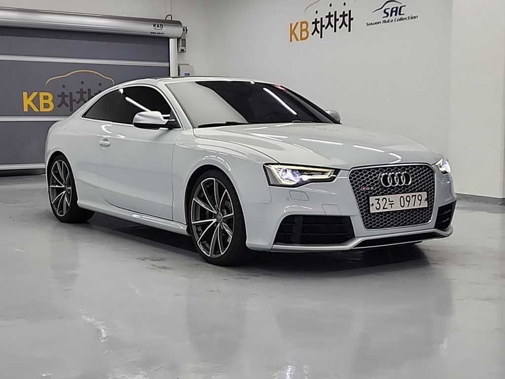 아우디 RS5 4.2 FSI 콰트로 - 이미지 10