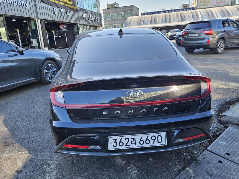 현대 쏘나타(DN8) 하이브리드 2.0 HEV 프리미엄 플러스 - 이미지 9