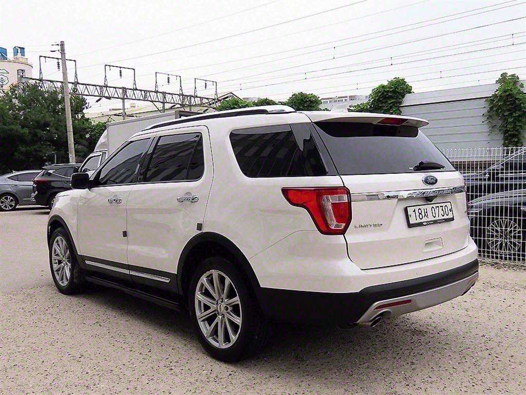 포드 익스플로러(5세대) 2.3 AWD 리미티드 - 이미지 14