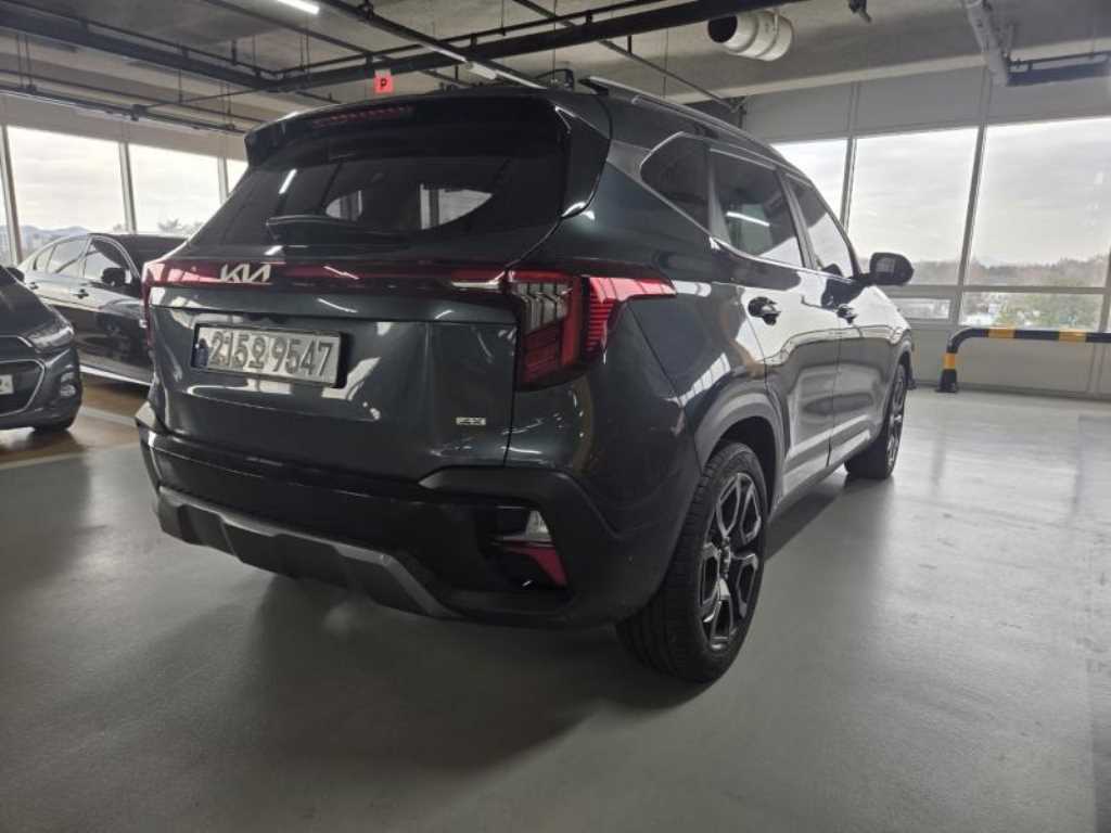 기아 더 뉴셀토스 1.6 가솔린 터보 4WD 시그니처 그래비티 - 이미지 7