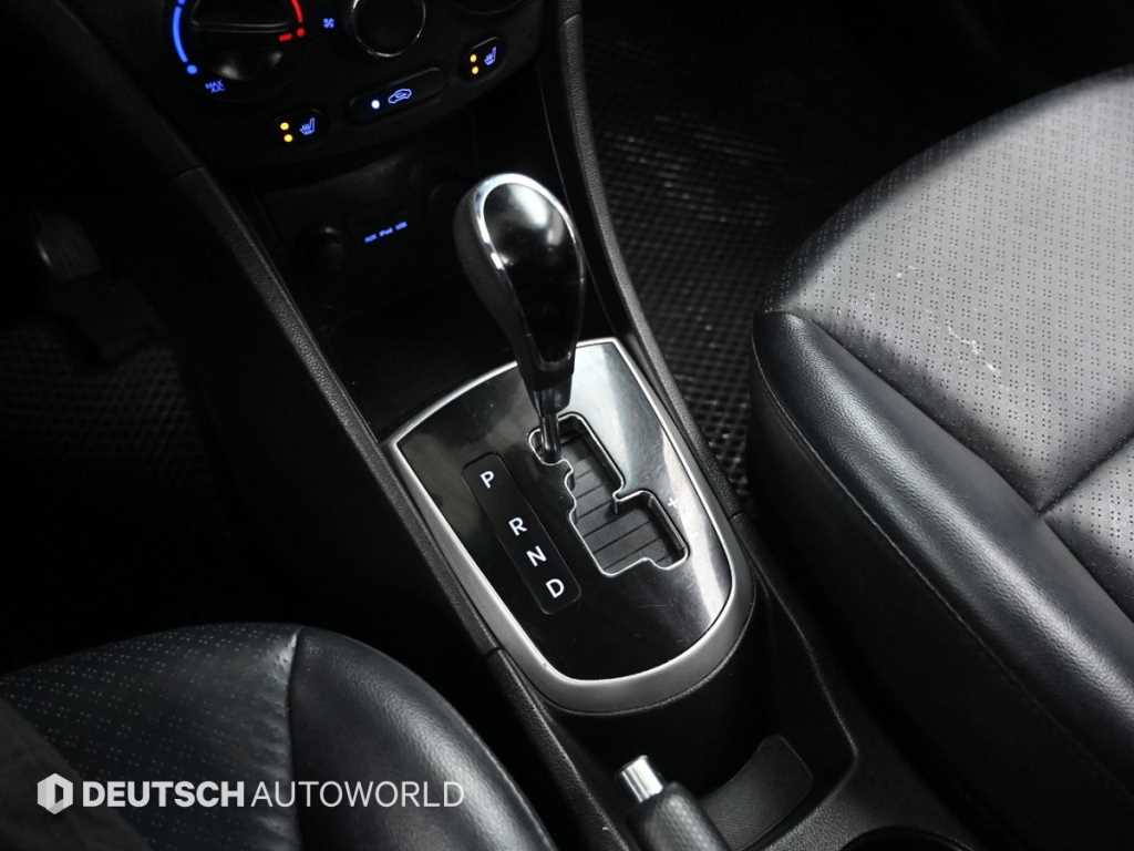 현대 엑센트 신형 1.4 VVT 프리미어 - 이미지 3