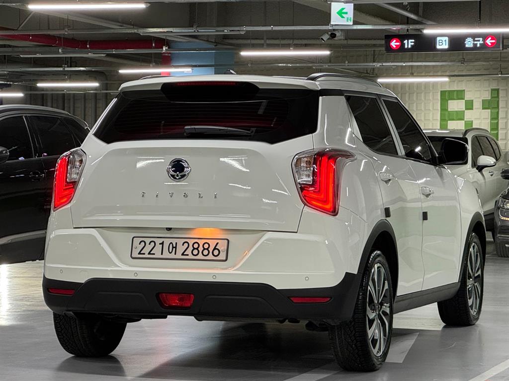 KG모빌리티(쌍용) 베리 뉴 티볼리 1.6 디젤 2WD V5 - 이미지 19