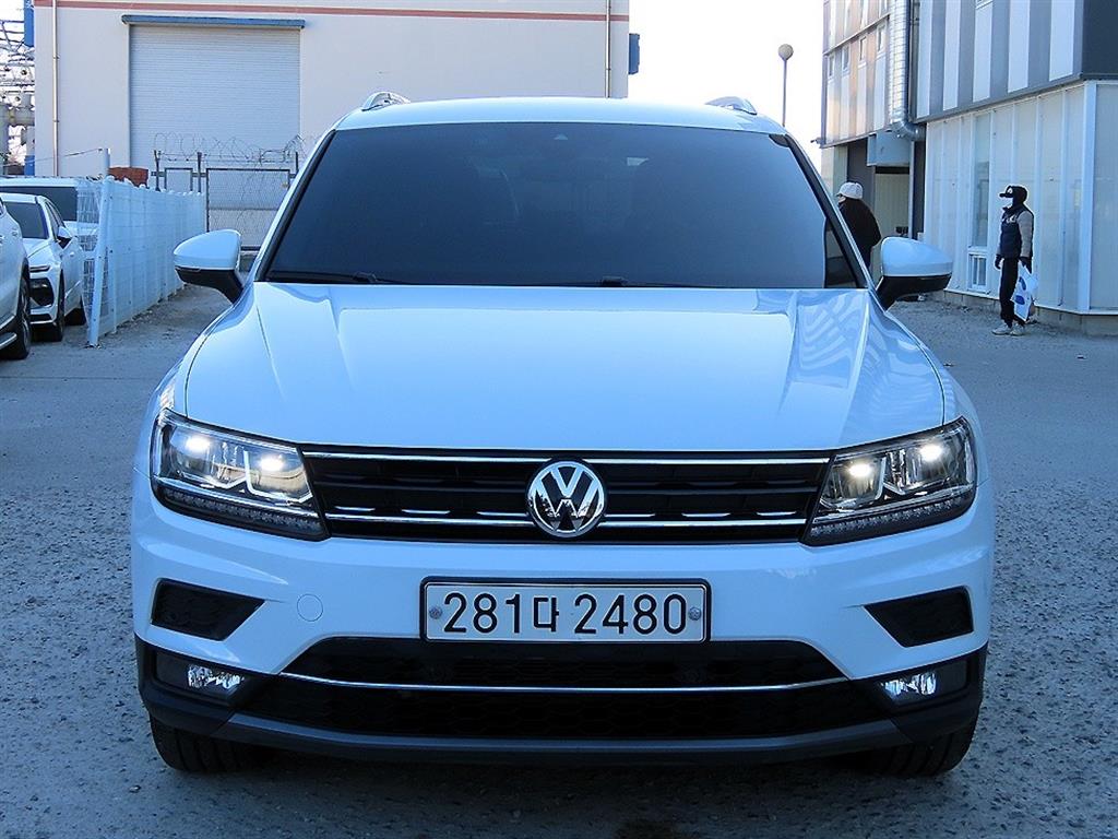 폭스바겐 티구안(2세대) 2.0 TDI 프리미엄 - 이미지 3