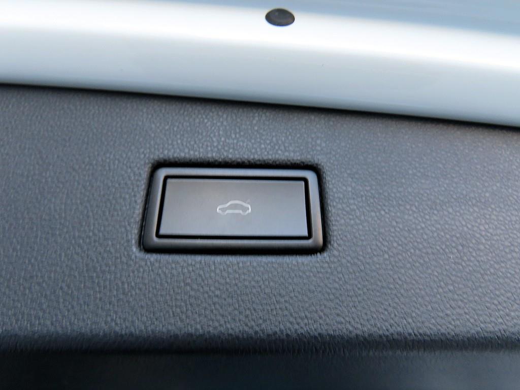 폭스바겐 티구안(2세대) 2.0 TDI 프리미엄 - 이미지 8